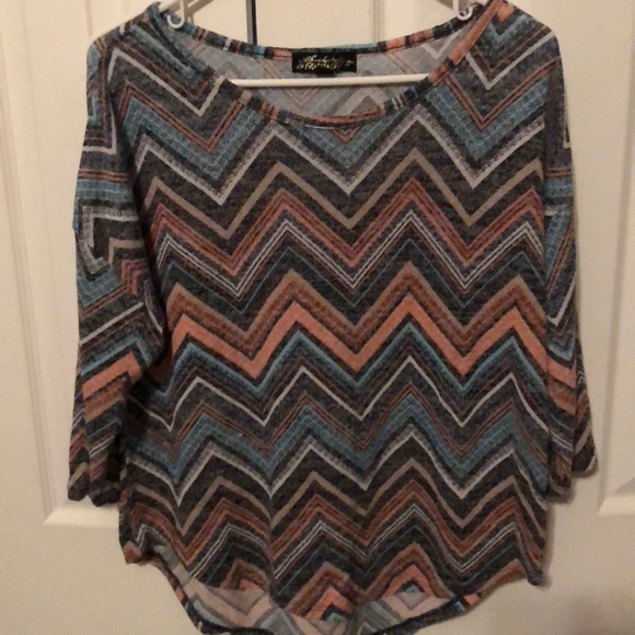 Chevron Top - Picture 1 of 1